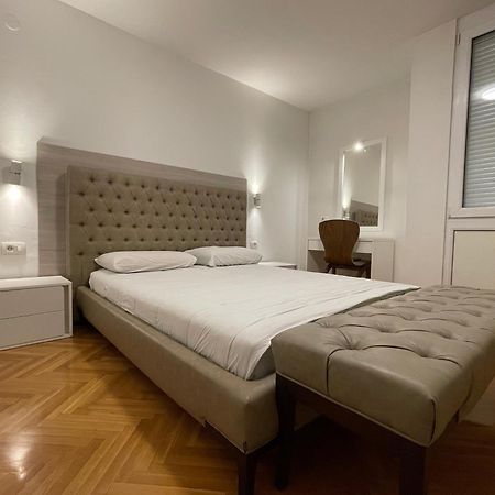 Ruby Luxury Central Apartment Skopje Exterior foto