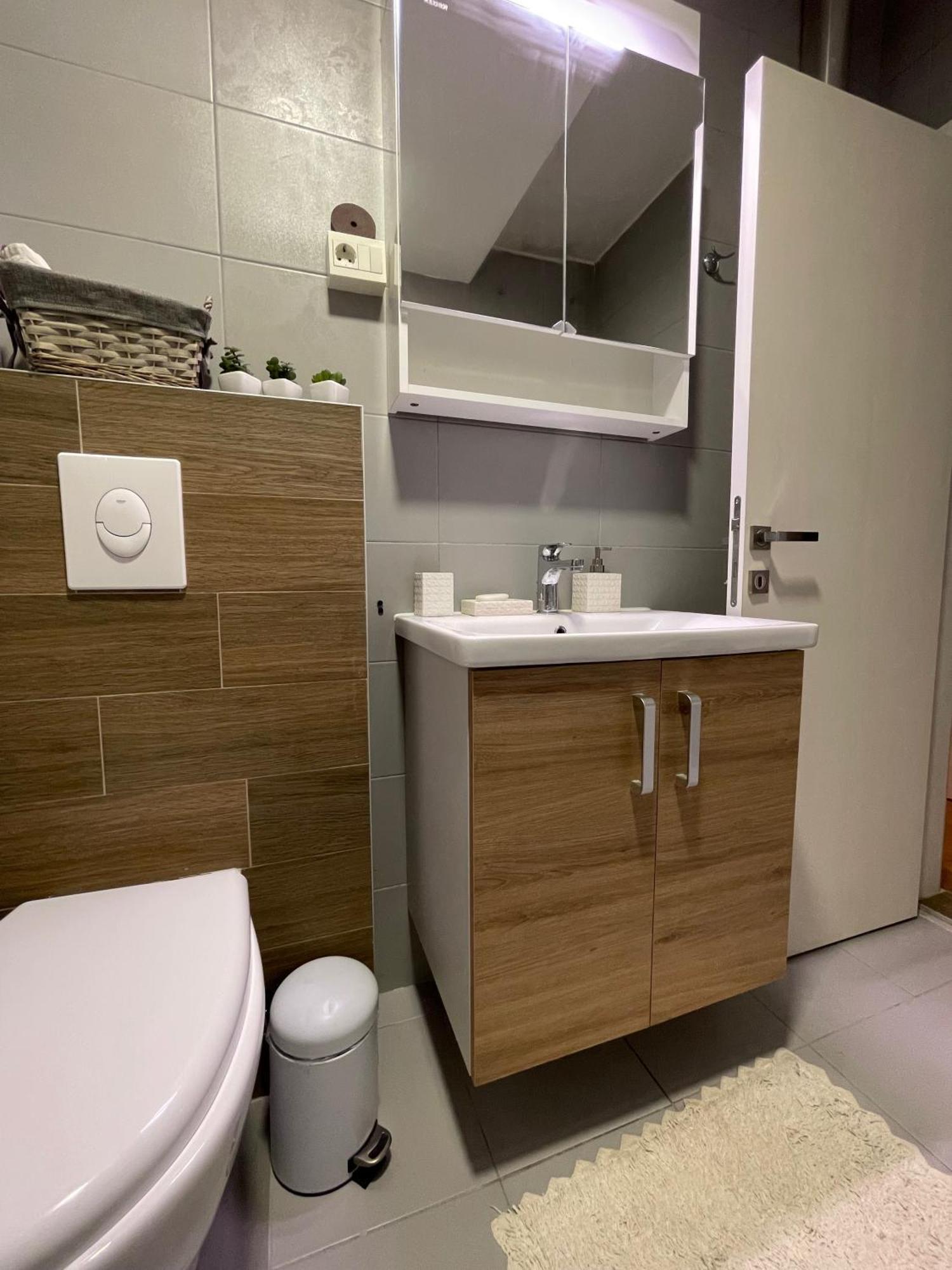 Ruby Luxury Central Apartment Skopje Exterior foto