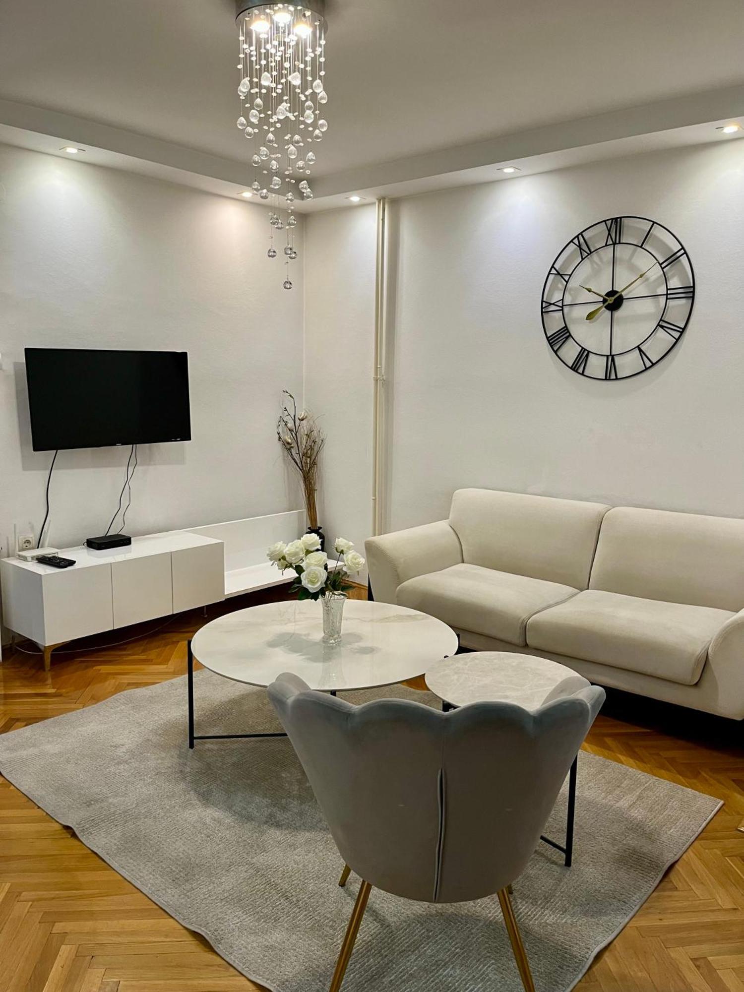 Ruby Luxury Central Apartment Skopje Exterior foto