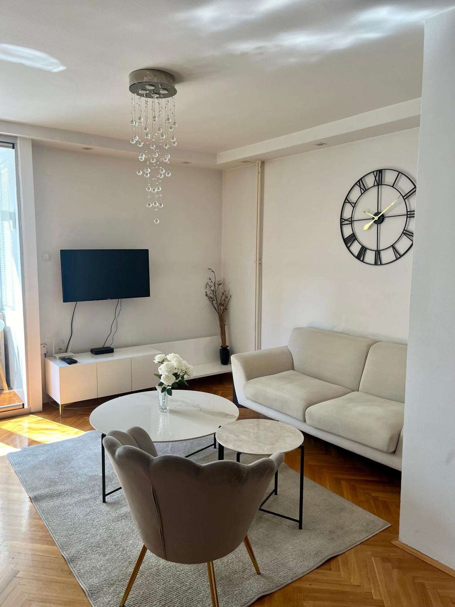 Ruby Luxury Central Apartment Skopje Exterior foto
